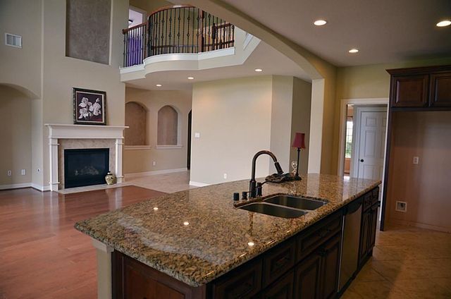 2498 Encino Avenue, League City, TX 77573