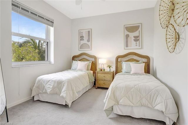 470 Launch CIR V-405, Naples, FL 34108