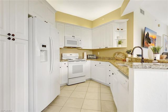 470 Launch CIR V-405, Naples, FL 34108