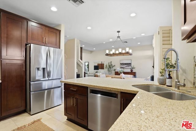 384 E Del Mar Boulevard, Pasadena, CA 91101