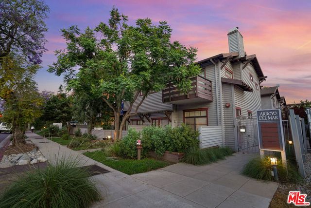 384 E Del Mar Boulevard, Pasadena, CA 91101