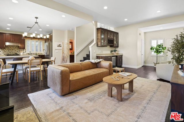 384 E Del Mar Boulevard, Pasadena, CA 91101