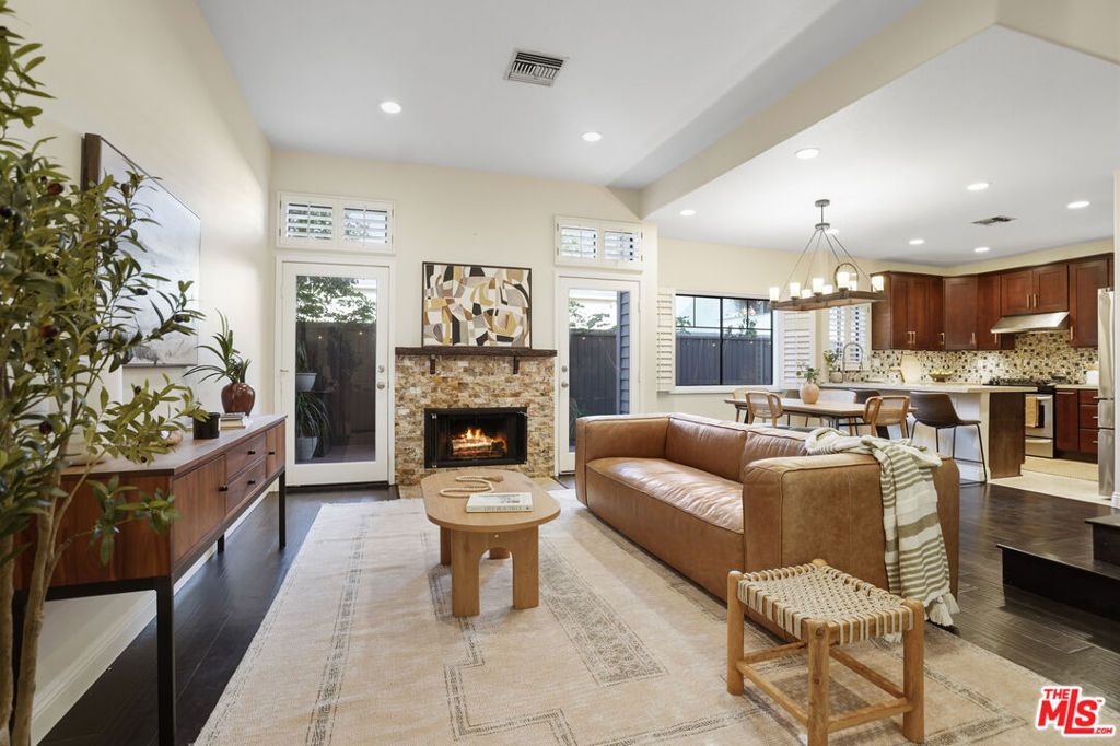 384 E Del Mar Boulevard, Pasadena, CA 91101