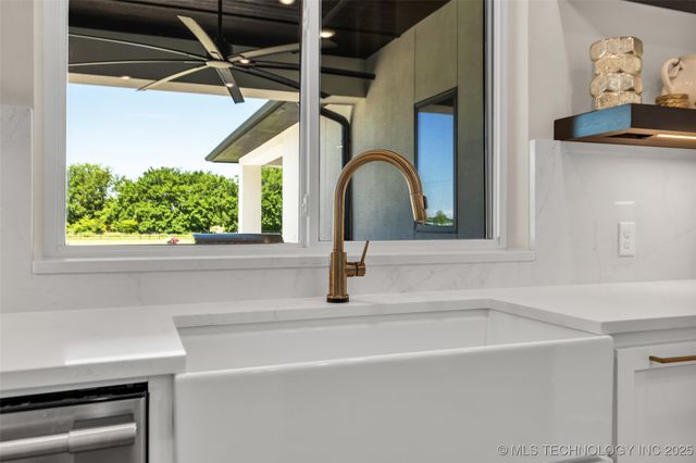 17076 S 31st East Avenue, Mounds, OK 74047