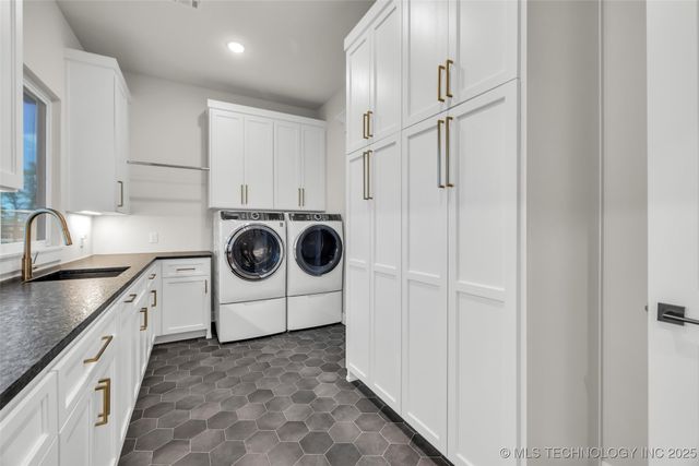 17076 S 31st East Avenue, Mounds, OK 74047