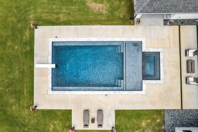 17076 S 31st East Avenue, Mounds, OK 74047