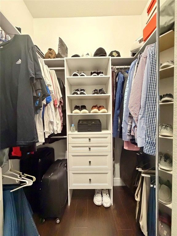 Image 22 of property listing at 12200 NW 77th Manor, Parkland, FL 33076