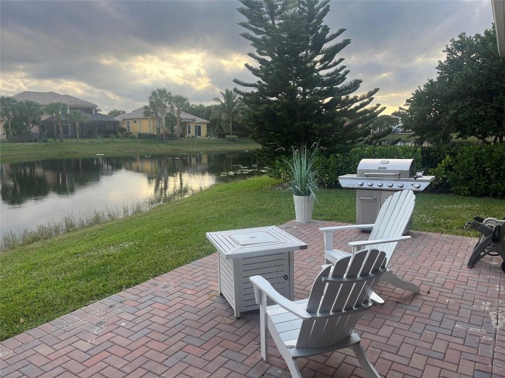 Image 39 of property listing at 12200 NW 77th Manor, Parkland, FL 33076