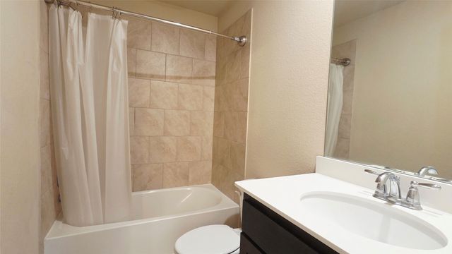 3220 Sunny Hill Way, Royse City, TX 75189