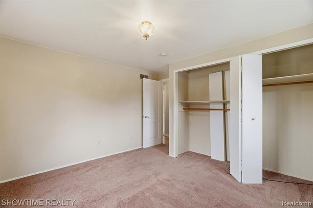 45466 Keding Street, Utica, MI 48317