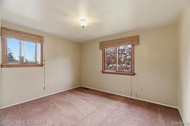 45466 Keding Street, Utica, MI 48317