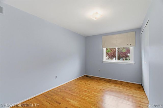 45466 Keding Street, Utica, MI 48317