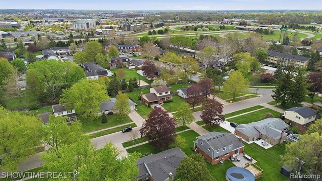 45466 Keding Street, Utica, MI 48317