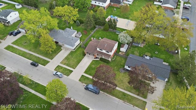 45466 Keding Street, Utica, MI 48317