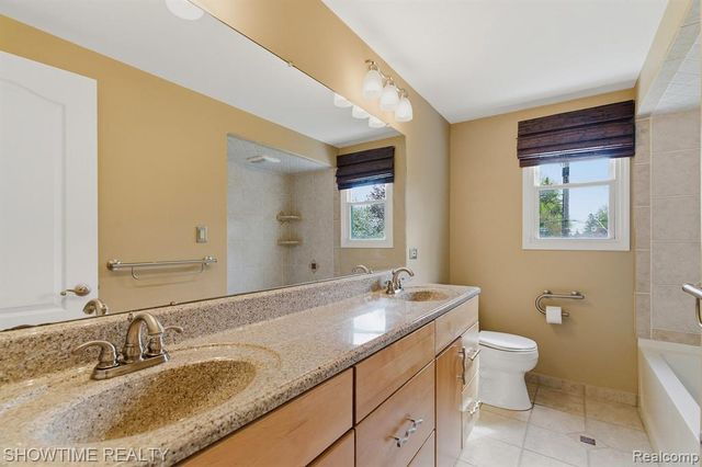 45466 Keding Street, Utica, MI 48317