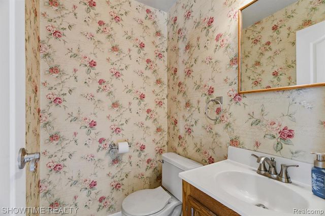 45466 Keding Street, Utica, MI 48317