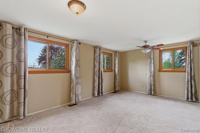 45466 Keding Street, Utica, MI 48317