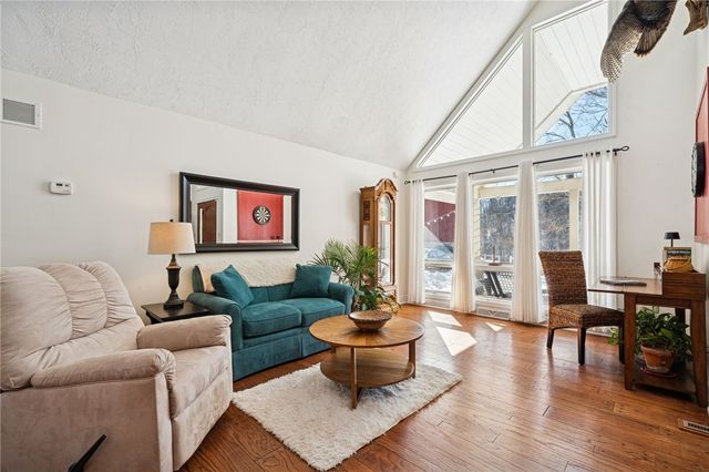 500 Shrader Hollow Road, Hempfield Twp, PA 15672