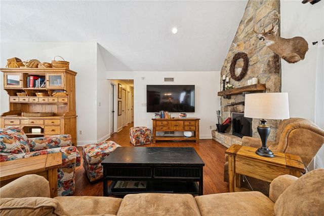 500 Shrader Hollow Road, Hempfield Twp, PA 15672