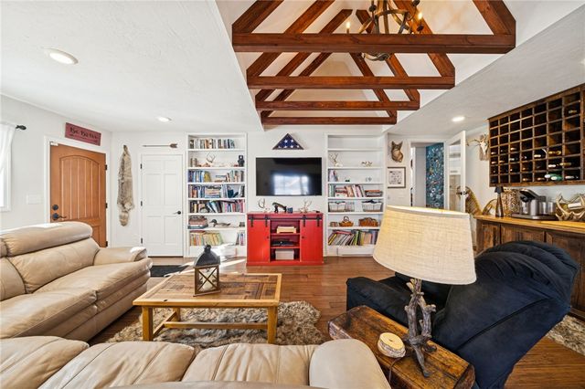 500 Shrader Hollow Road, Hempfield Twp, PA 15672