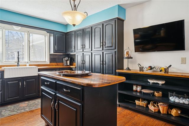 500 Shrader Hollow Road, Hempfield Twp, PA 15672