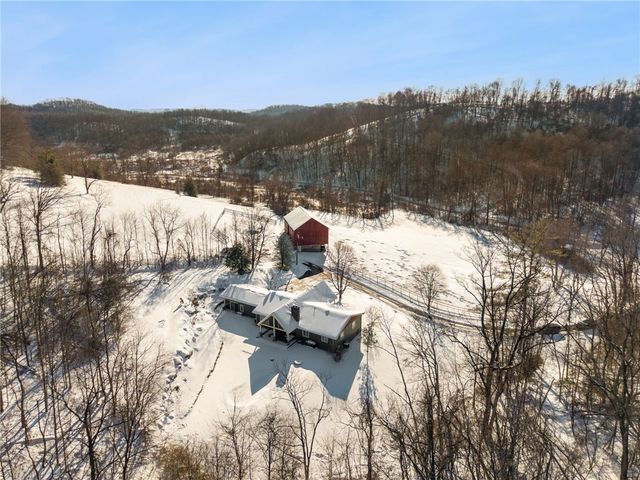 500 Shrader Hollow Road, Hempfield Twp, PA 15672