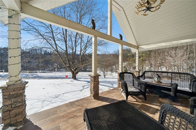 500 Shrader Hollow Road, Hempfield Twp, PA 15672