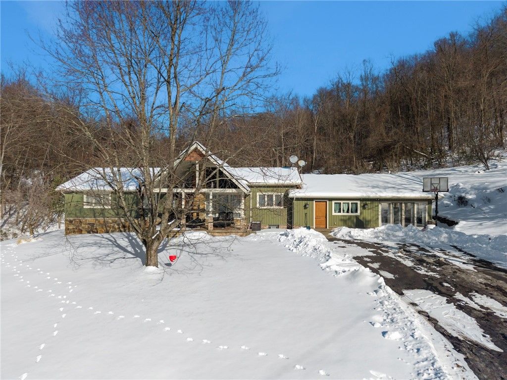 500 Shrader Hollow Road, Hempfield Twp, PA 15672