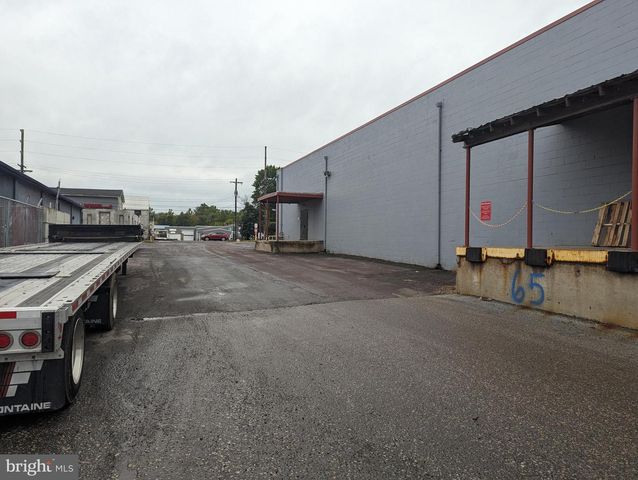 65 E E BRIDGE ST, Spring City, PA 19475