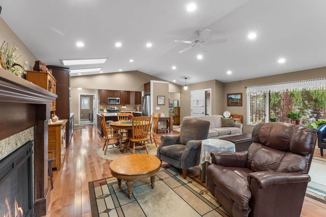 2998 Burnside Avenue, Eagan, MN 55121