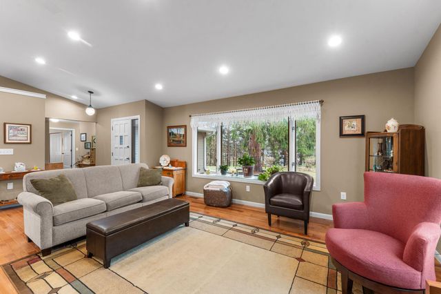 2998 Burnside Avenue, Eagan, MN 55121