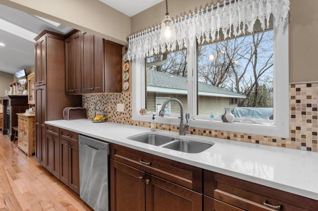 2998 Burnside Avenue, Eagan, MN 55121