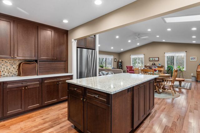 2998 Burnside Avenue, Eagan, MN 55121