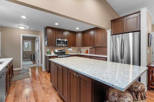 2998 Burnside Avenue, Eagan, MN 55121