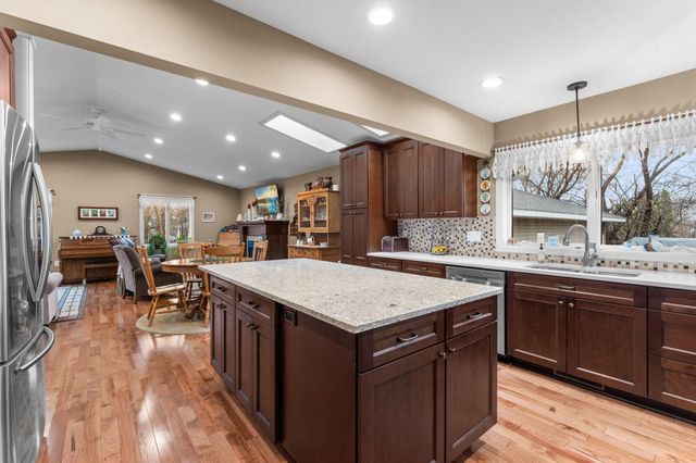 2998 Burnside Avenue, Eagan, MN 55121