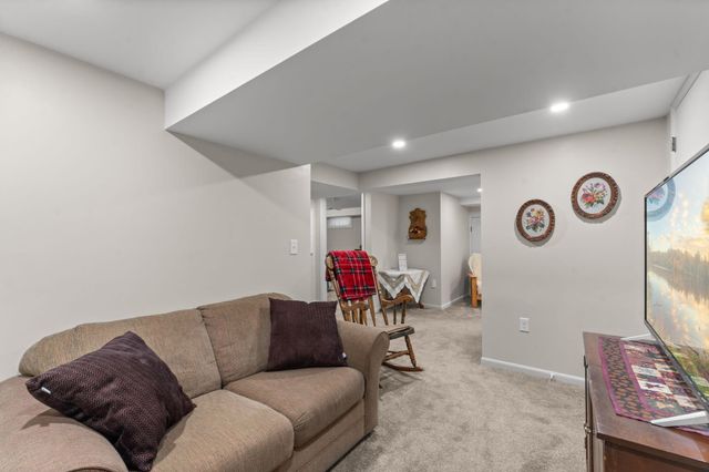 2998 Burnside Avenue, Eagan, MN 55121