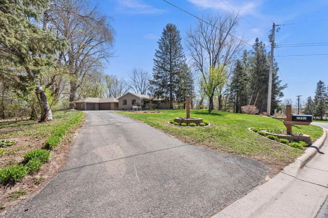 2998 Burnside Avenue, Eagan, MN 55121