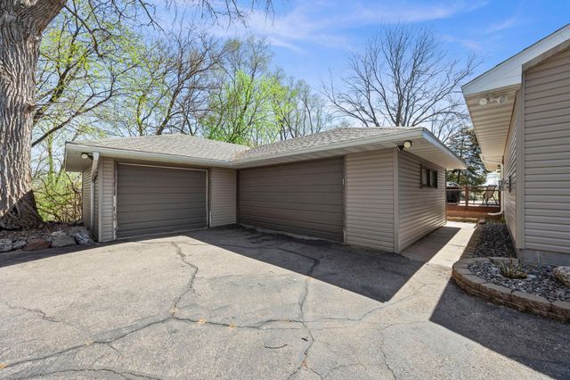 2998 Burnside Avenue, Eagan, MN 55121