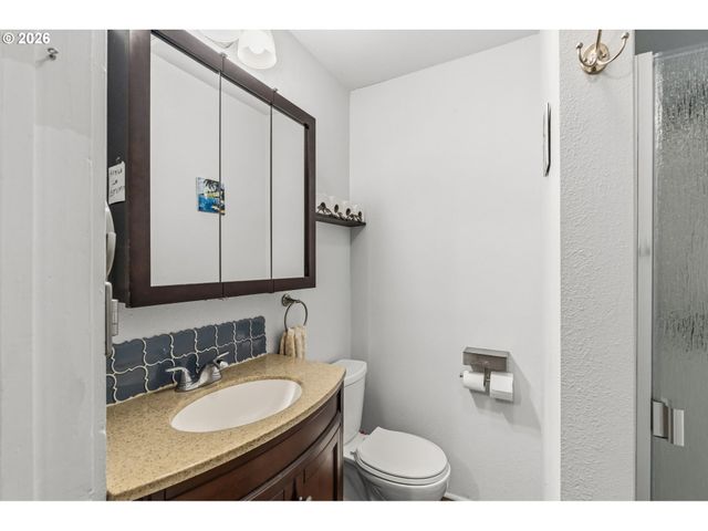 3315 W 18th Ave, Eugene, OR 97402