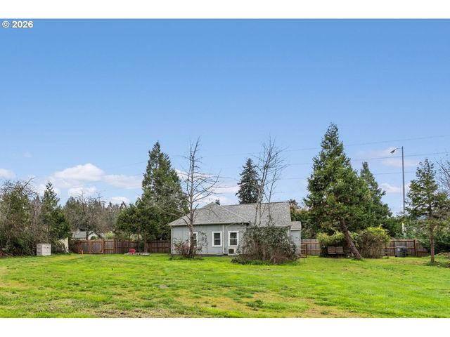 3315 W 18th Ave, Eugene, OR 97402
