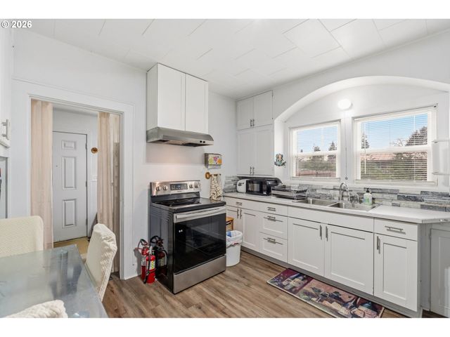 3315 W 18th Ave, Eugene, OR 97402