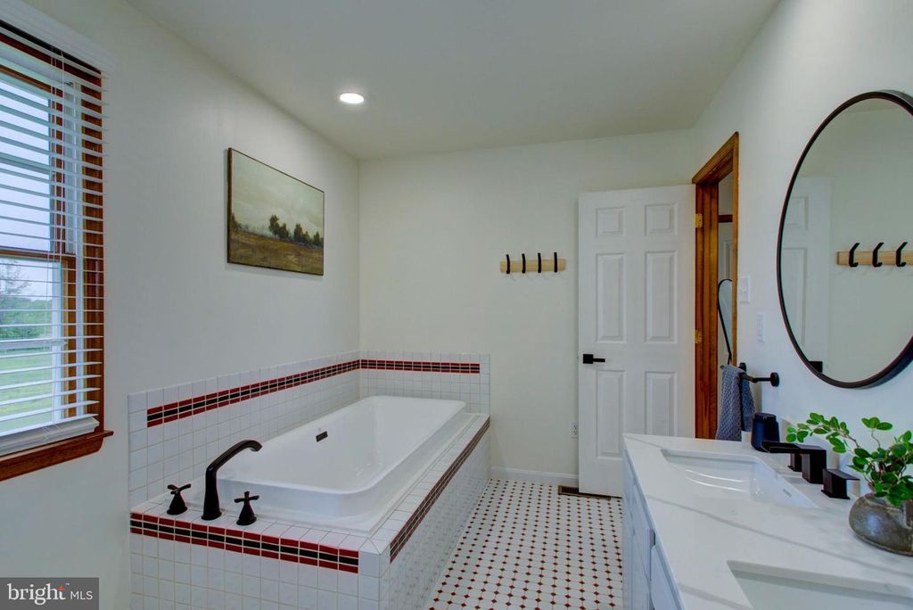 Image 28 of property listing at 69 STITES LN, North East, MD 21901