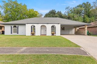 216 Saint Nicholas Drive, Lafayette, LA 70506