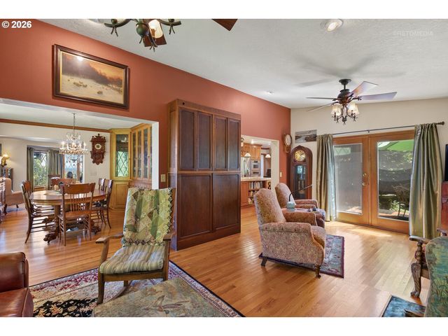 26789 Nw SAINT HELENS Rd, Scappoose, OR 97056
