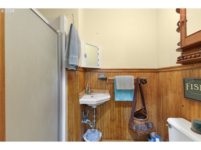 26789 Nw SAINT HELENS Rd, Scappoose, OR 97056