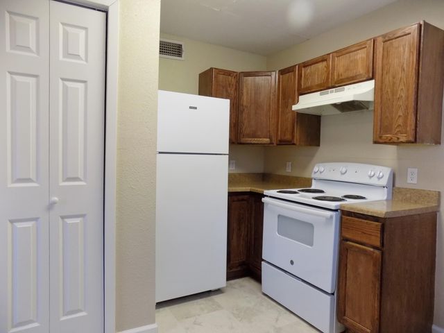 330 W Avenue C, San Angelo, TX 76903