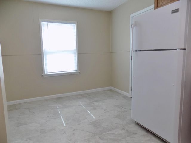 330 W Avenue C, San Angelo, TX 76903