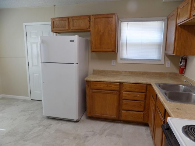 330 W Avenue C, San Angelo, TX 76903