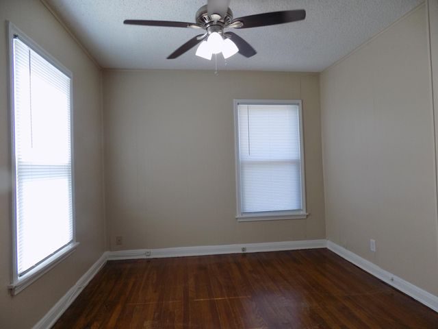 330 W Avenue C, San Angelo, TX 76903