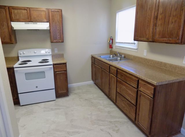 330 W Avenue C, San Angelo, TX 76903